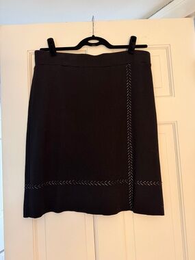 NIC+ZOE Black Midi Knit Skirt with Contrast Stitching